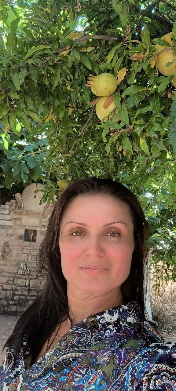 �������